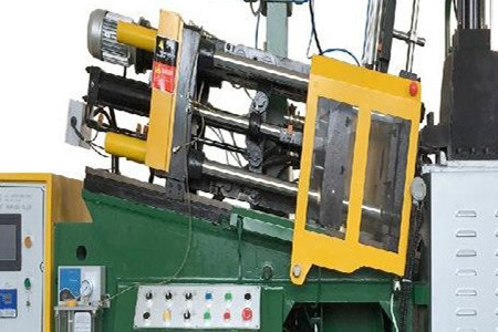 為什么很多客戶選擇東方壓鑄生產(chǎn)的壓鑄機(jī)？