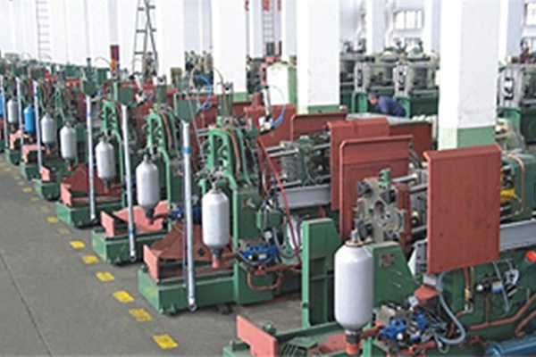 冷室壓鑄機的內(nèi)部結(jié)構(gòu)、工作原理及操作規(guī)程